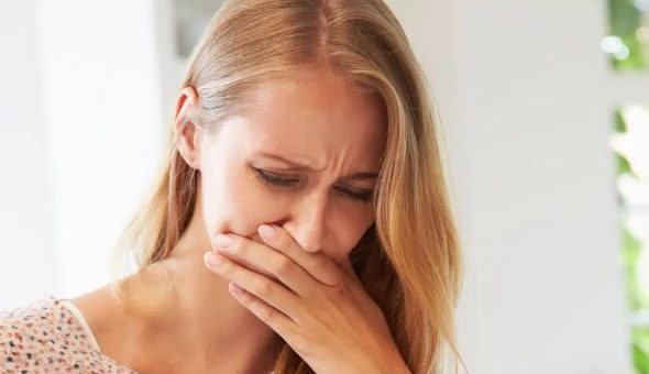 6 Signs of Mouth Larva Infestation